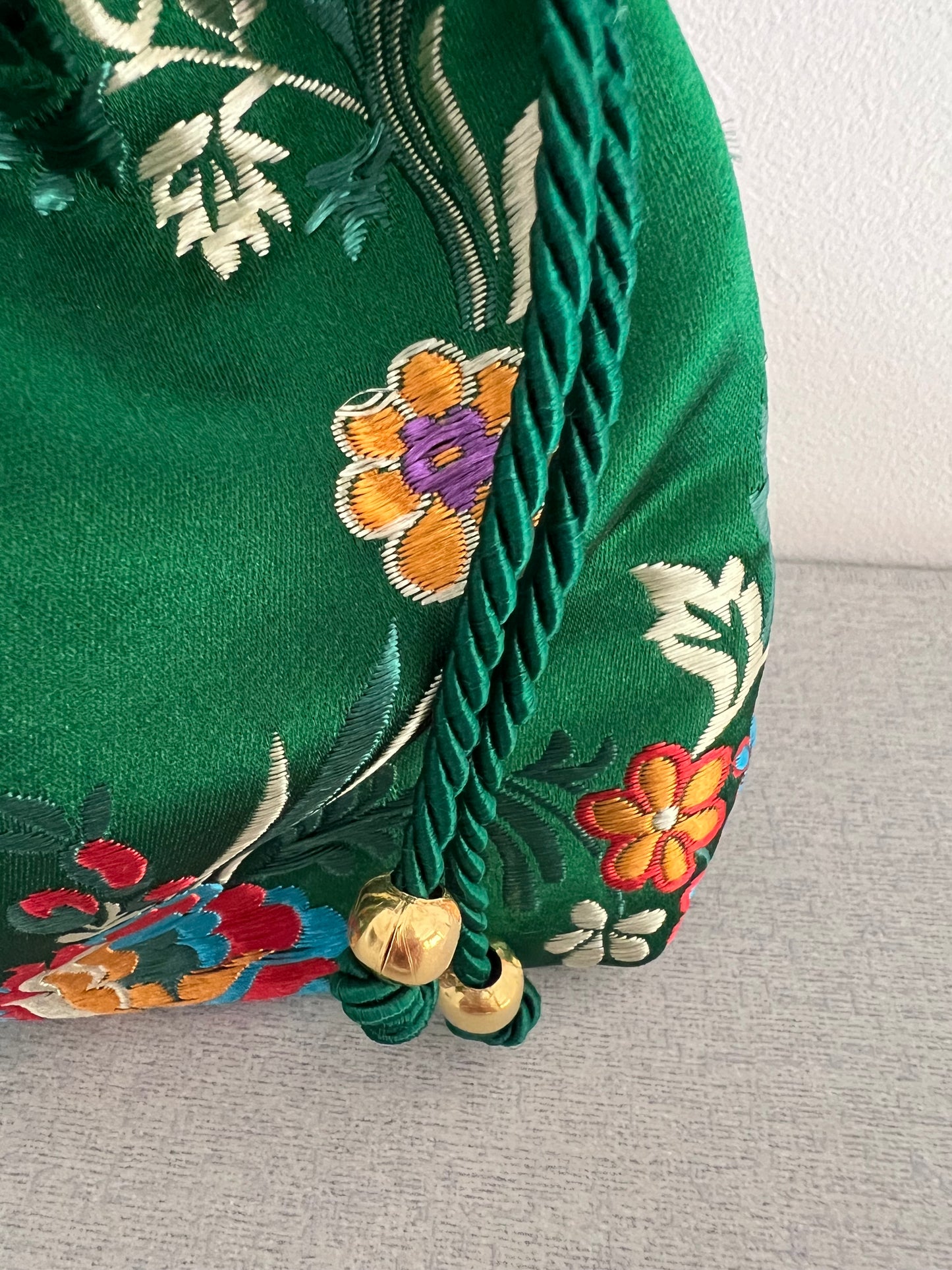 Bombonera Jade